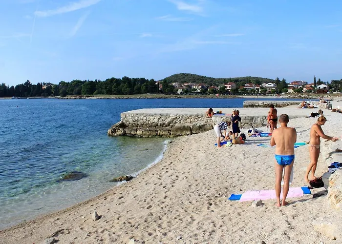 With Parking Space - 21989 Rovinj
