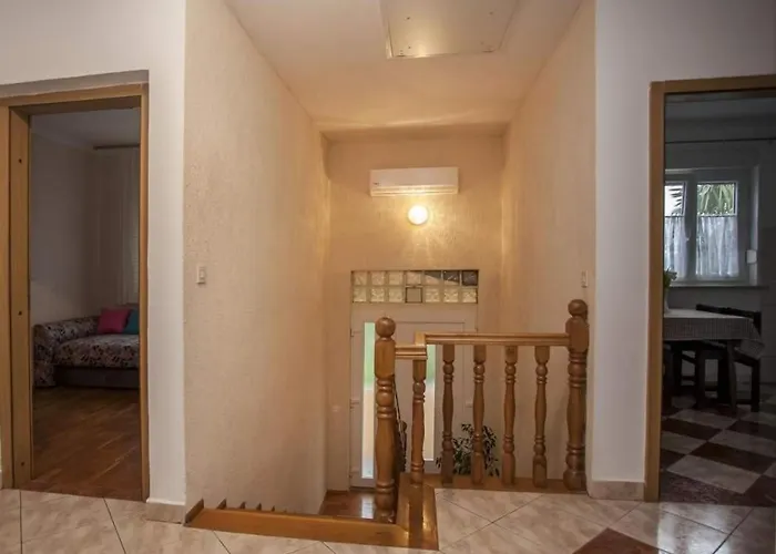 Appartement With Parking Space - 21989 *