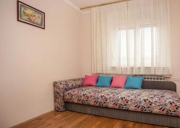 Appartement With Parking Space - 21989